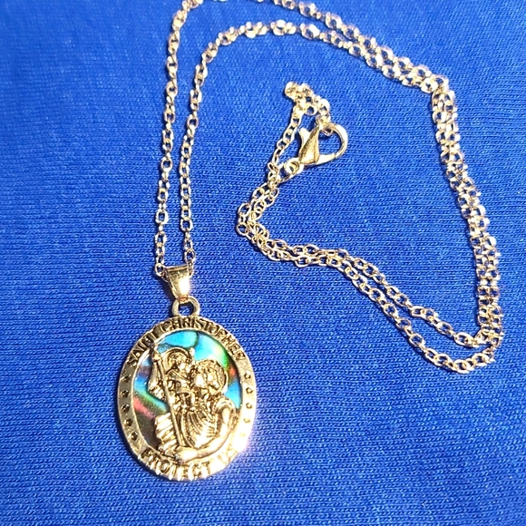Saint Christopher Medallion Chain & Earrings Silvertone w Faux Abalone NWT - Picture 4 of 7